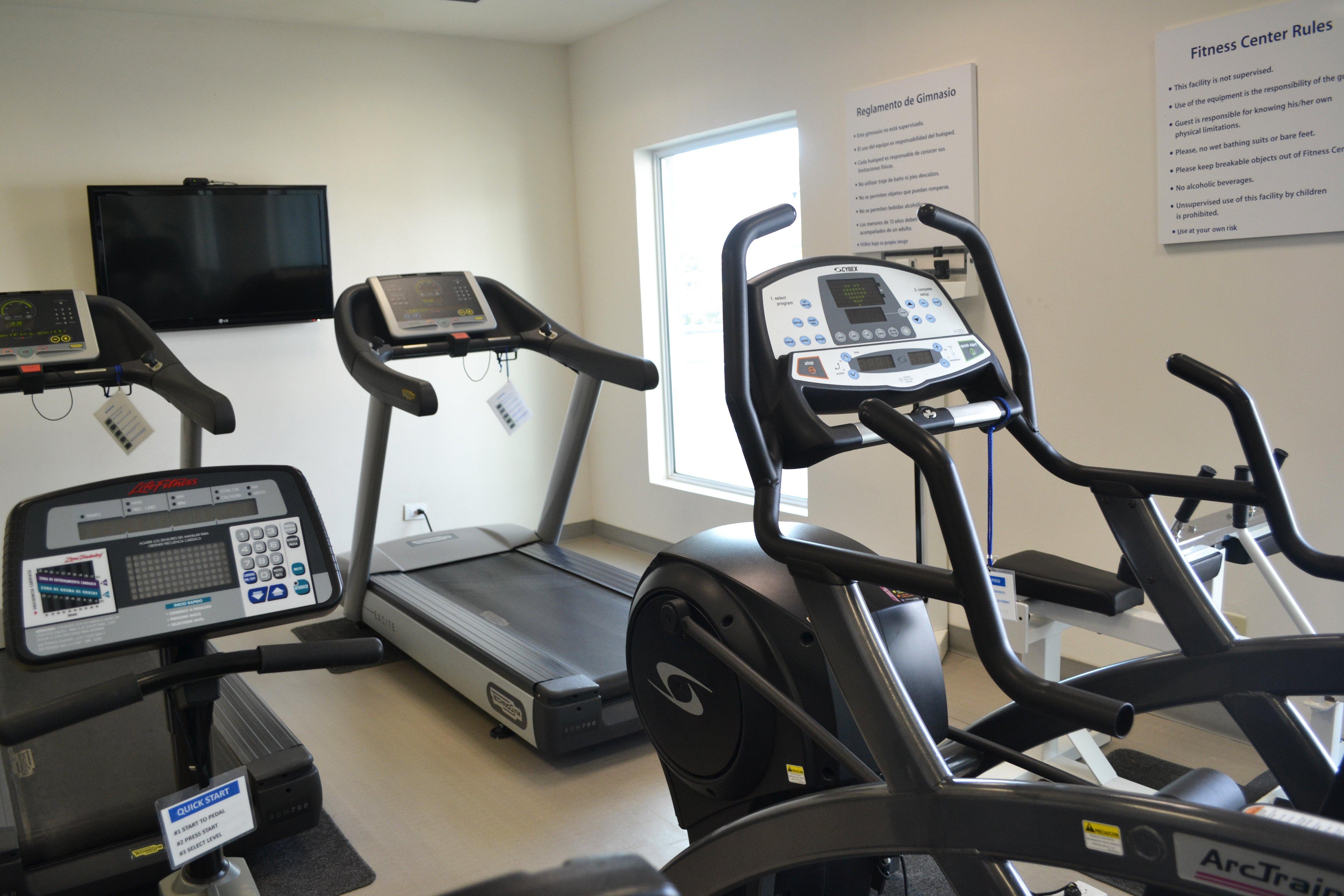 Holiday Inn Express Guaymas By Ihg Exterior foto A typical gym